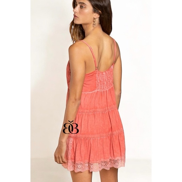 POL Candy Apple Floral Embroidered Lace Inset Tiered Tunic Top - Picture 6 of 11